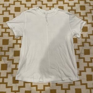Lululemon T-shirt